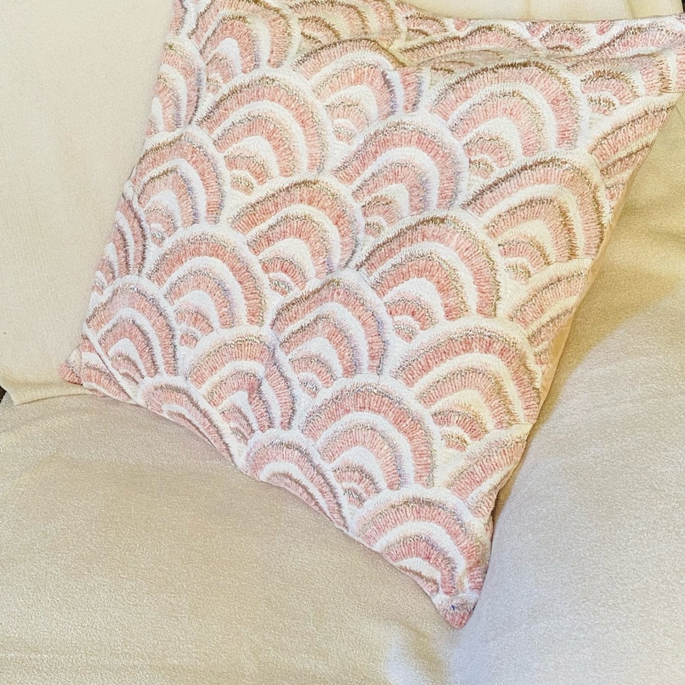 Z GALLERIE decor pillow cover 20”x 20”